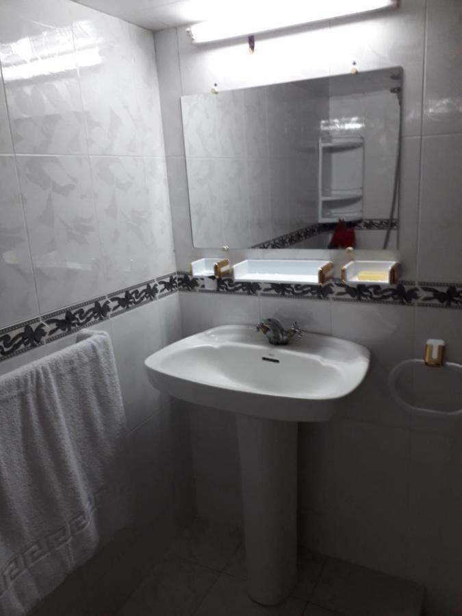 Appartement Moderne 3 Chambres Fes Exterior photo